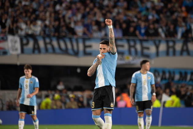 BUENOS AIRES, ARGENTINA 6 OCTOBER: Nicolas Otamendi, an Argentine player waves to the crowd after scoring a goal during a friendly match between Argentina and Benin at the Estadio Monumental Antonio V. Liberti on 6 October 2026 in Buenos Aires, Argentina. Copyright: xMBxMediax
