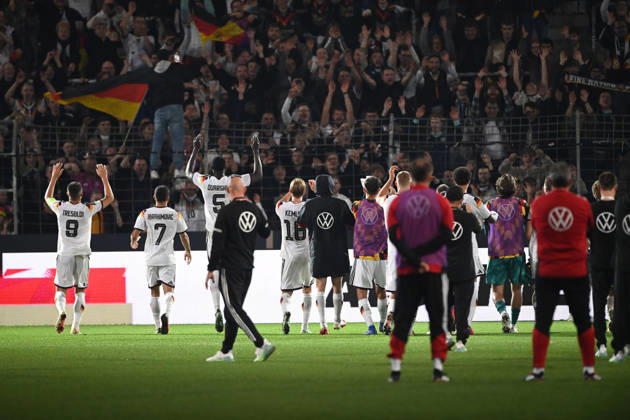 Schlussjubel, Jubel, jubeln, Freude, cheers, Deutschland, Fussball Laenderspiel, U21, U 21 EM-Qualifikation, Deutschland - Georgien 2-0 am 06.10.2026, Schueco-Arena Bielefeld, Â