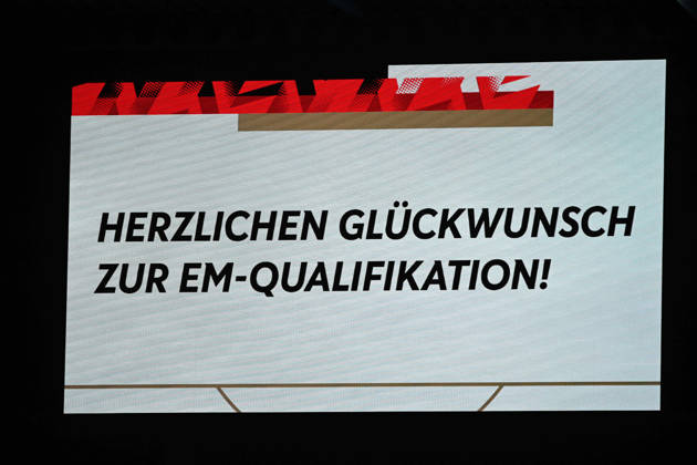 Herzlichen Glueckwunsch zur EM-Qualifikation, auf der Anzeigetafel, Feature, Randmotiv, Symbolfoto, Fussball Laenderspiel, U21, U 21 EM-Qualifikation, Deutschland - Georgien 2-0 am 06.10.2026, Schueco-Arena Bielefeld, Â