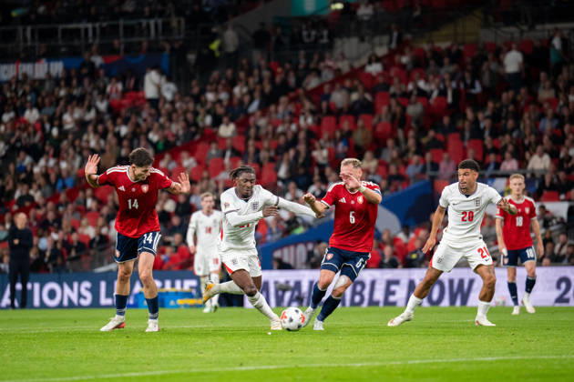 Eberechi Eze of England with the ball as Daniel Vasulin of Czechia closes during the Nations League match between England and Czechia at Wembley Stadium, London, England on 6 October 2026. Copyright: xPhilxHutchinsonx 45480075