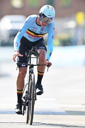 Belgium s Vic De Smet crosses the finish line of the Men Junior Individual Time Trial race (22km) at the cycling UEC Road European Championships, in Ljubljana, Slovenia, on Wednesday 7 October 2026. The UEC Road European Championships are taking place from 02 to 07 October in Ljubljana, Slovenia. DAVIDxPINTENS x189037237x