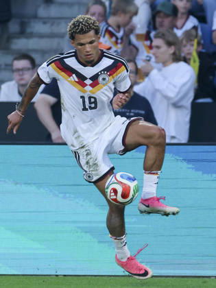 Paris Brunner (Germany) controls the ball during the UEFA Under21 EURO Qualifier, EM, Europameisterschaft between Germany U21, U 21 and Georgia U21 at Almstadion on October 6, 2026 in Bielefeld, Germany. (Photo by Marco Steinbrenner DeFodi Images) -