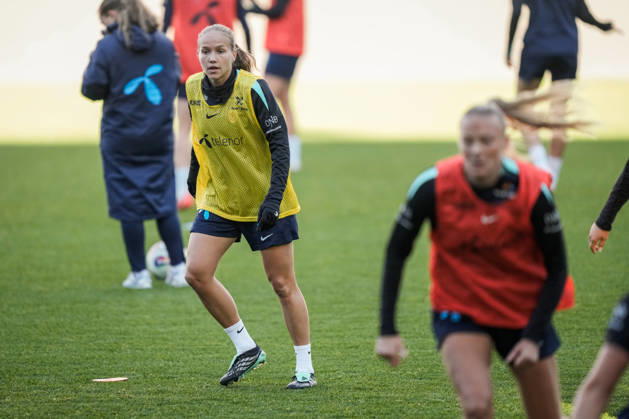 Women s National Soccer Team Prepares for World Cup Qualifiers Oslo, October 7, 2026 Guro Reiten during a training session at Ullevaal Stadium, before the World Cup qualifier against Romania. The matches will be played on October 9 at Arcul de Triumf Stadium in Bucharest and on October 13 at Ullevaal Stadium in Oslo. Photo: Beate Oma Dahle, NTB, Oslo, Norway. EDITORIAL USE ONLY. RESTRICTED USE FOR BETTING COMPANIES. Copyright: xBeatexOmaxDahlex xNTBx