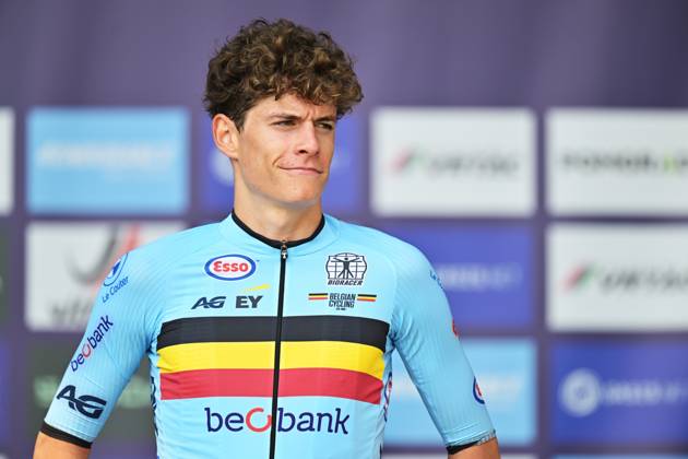 Belgium s Vic De Smet , winner of the bronze medal celebrates on the podium of the Men Junior Individual Time Trial race (22km) at the cycling UEC Road European Championships, in Ljubljana, Slovenia, on Wednesday 7 October 2026. The UEC Road European Championships are taking place from 02 to 07 October in Ljubljana, Slovenia. DAVIDxPINTENS x189037964x