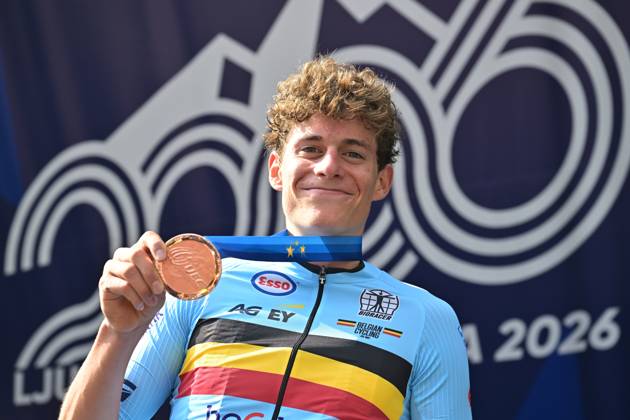 Belgium s Vic De Smet , winner of the bronze medal celebrates on the podium of the Men Junior Individual Time Trial race (22km) at the cycling UEC Road European Championships, in Ljubljana, Slovenia, on Wednesday 7 October 2026. The UEC Road European Championships are taking place from 02 to 07 October in Ljubljana, Slovenia. DAVIDxPINTENS  x189038170x