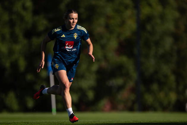 261007 Beata Olsson of the Swedish women s national football team during a training session on October 7, 2026 in Stockholm. Photo: Emma Wallskog BILDBYRAN kod EW EW0716 fotboll football soccer fotball vm-kval kval fifa womens world cup qualifier qualifier träning practice training sverige sweden dam bbeng Copyright: EMMAxWALLSKOG BB261007EW034