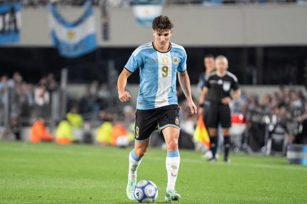 BUENOS AIRES, ARGENTINA - OCTOBER 6: Julian Alvarez of Argentina runs with the ball during the International Friendly, Länderspiel, Nationalmannschaft football match between Argentina and Benin, at the Estadio Monumental Antonio V. Liberti, on October 6, 2026, in Buenos Aires, Argentina. Richard Callis Fotoarena (Richard Callis SPP) Copyright: xRichardxCallisx xSPPx spp-en-RiCa-3026235