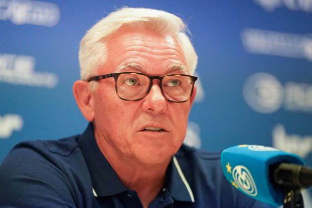 Schweiz, Zürich: Fussball - Grasshopper Club Zürich Vorstellung von Cheftrainer Olaf Janßen Pressekonferenz (Zürich) - Mimik, Gesichtsausdruck, Emotion, Pressekonferenz, Medien Copyright: xJOERANxSTEINSIEKx