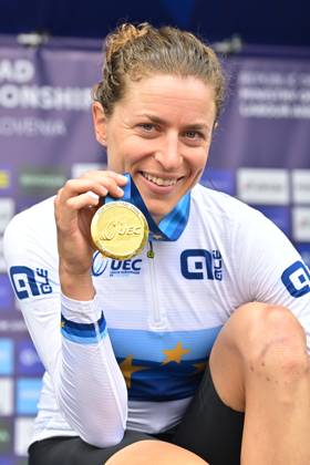 Switzerland s Marlen Reusser celebrates on the podium after winning the Women Elite Individual Time Trial race (22km) at the cycling UEC Road European Championships, in Ljubljana, Slovenia, on Wednesday 7 October 2026. The UEC Road European Championships are taking place from 02 to 07 October in Ljubljana, Slovenia. DAVIDxPINTENS x189054860x