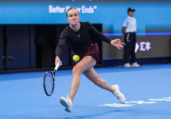 (261007) -- BEIJING, Oct. 7, 2026 -- Elina Svitolina of Ukraine hits a return during the women s singles round of 16 match against Ann Li of the United States at 2026 China Open tennis tournament in Beijing, China, Oct. 7, 2026. ) (SP)CHINA-BEIJING-TENNIS-CHINA OPEN-WOMEN S SINGLES (CN) SunxFei