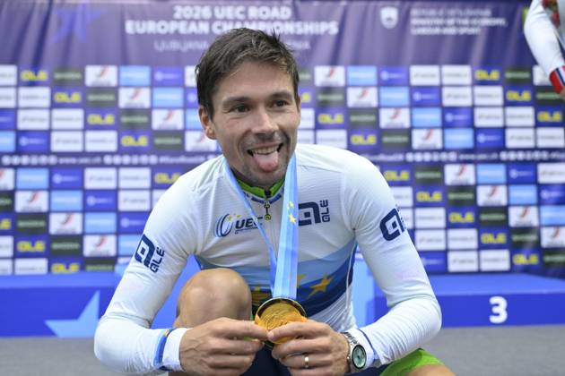 UEC 2026 Road European Championships Ljubljana 07 10 2026 SENCUR, SLOVENIA - OCTOBER 07 : gold medal Roglic Primoz (SLO) pictured during the podium ceremony of the Men Elite Individual Time Trial at the 2026 UEC Road European Championships. An UCI Continental Championships time trial cycling race with start and finish in Sencur on October 7, 2026 in Sencur, Slovenia, 07 10 2026 Sencur Slovenia  Copyright: xJanxDexMeuleneirx