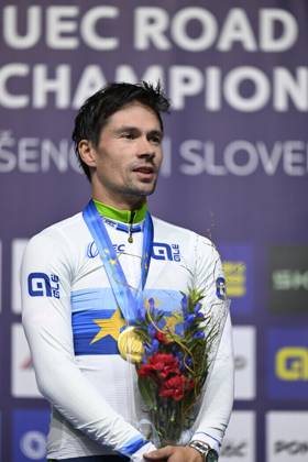 UEC 2026 Road European Championships Ljubljana 07 10 2026 SENCUR, SLOVENIA - OCTOBER 07 : gold medal Roglic Primoz (SLO) pictured during the podium ceremony of the Men Elite Individual Time Trial at the 2026 UEC Road European Championships. An UCI Continental Championships time trial cycling race with start and finish in Sencur on October 7, 2026 in Sencur, Slovenia, 07 10 2026 Sencur Slovenia  Copyright: xJanxDexMeuleneirx