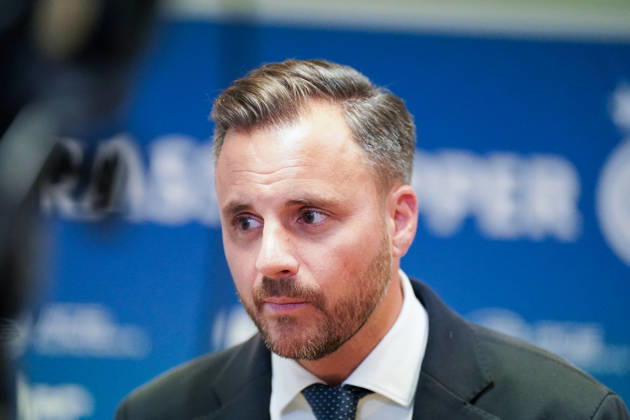 Ludovic Delechat, Verwaltungsratspraesident der Grasshopper Fussball AG (GFAG), bei der Medienkonferenz des Grasshopper Club Zuerich (GCZ) in Zuerich. Portraet, Ludovic Delechat, GC Zuerich, GCZ, Grasshoppers, Verwaltungsratspraesident, Praesident, GFAG, Bridge Football Group, Vereinsfuehrung, Management, Medienkonferenz, Pressekonferenz, Medien, Fussball, Schweizer Fussball, Super League, Zuerich. Copyright: xJOERANxSTEINSIEKx