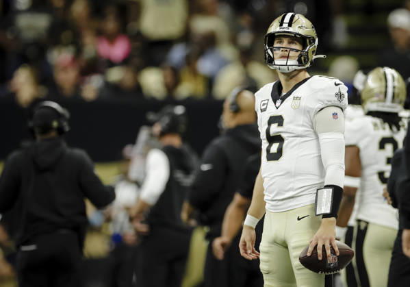 NEW ORLEANS, LA - OCTOBER 05: Tyler Shough 6 of the New Orleans Saints looks on from the sideline during the first half of a game at Caesars Superdome on October 5, 2026, in New Orleans, Louisiana. (Photo by Derick Hingle Icon Sportswire) NFL, American Football Herren, USA OCT 05 Falcons at Saints EDITORIAL USE ONLY Icon12626105103