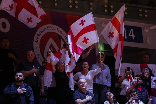 AZERBAIJAN, BAKU - OCTOBER 7, 2026: Members of the audience during an award ceremony for the men s -81 kg category, won by Tato Grigalashvili of Georgia, as part of the 2026 World Judo Championships at the National Gymnastics Arena 2026 World Judo Championships In Baku - ZUMAt113 20261007_zaa_t113_507 Copyright: xMikhailxSinitsynx