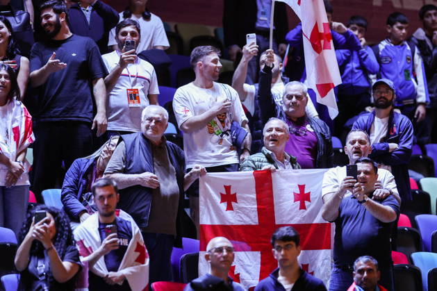 AZERBAIJAN, BAKU - OCTOBER 7, 2026: Members of the audience during an award ceremony for the men s -81 kg category, won by Tato Grigalashvili of Georgia, as part of the 2026 World Judo Championships at the National Gymnastics Arena 2026 World Judo Championships In Baku - ZUMAt113 20261007_zaa_t113_508 Copyright: xMikhailxSinitsynx