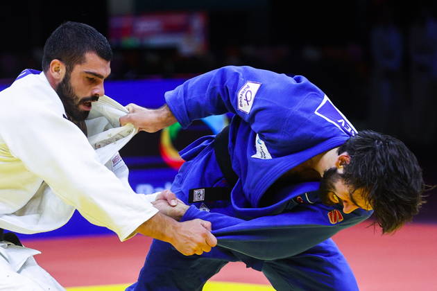 AZERBAIJAN, BAKU - OCTOBER 7, 2026: Tato Grigalashvili (L) of Georgia and Zelim Tckaev of Azerbaijan compete in their -81 kg bout as part of the 2026 World Judo Championships at the National Gymnastics Arena 2026 World Judo Championships In Baku - ZUMAt113 20261007_zaa_t113_515 Copyright: xMikhailxSinitsynx