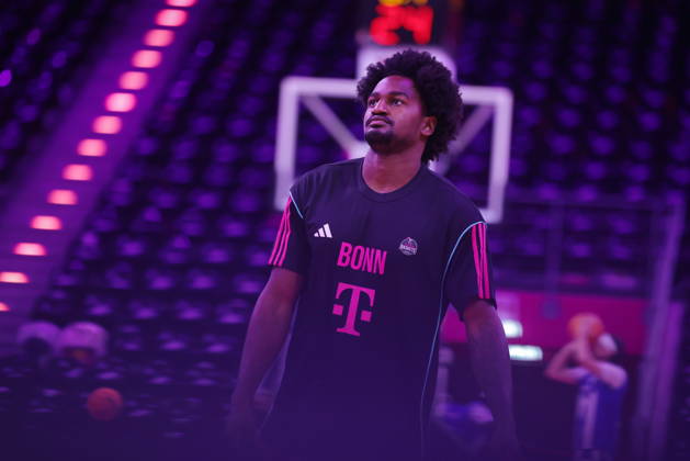John-Michael Wright Telekom Baskets Bonn vs. FC Porto - Basketball Champions League BCL Foto: Jörn Wolter