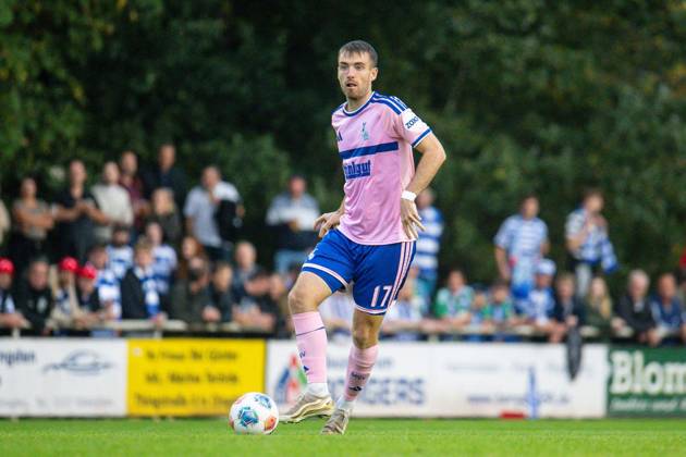 Niederrheinpokal SV Blau-Weiß Dingden - MSV Duisburg ** NUR FÜR REDAKTIONELLE ZWECKE ** EDITORIAL USE ONLY **<p>Fußball Niederrheinpokal SV Blau-Weiß Dingden - MSV Duisburg am 07.10.26 am Sportplatz am Höingsweg in Hamminkeln Max Besuschkow( Duisburg ) Duisburg Copyright: JakobxKlos