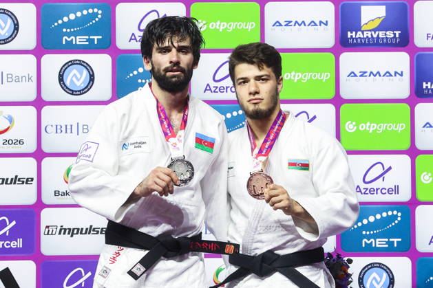 AZERBAIJAN, BAKU - OCTOBER 7, 2026: 2nd placed Zelim Tckaev of Azerbaijan and 3rd placed Omar Radzhabli of Azerbaijan pose during an award ceremony for the men s -81 kg category during the 2026 World Judo Championships at the National Gymnastics Arena 2026 World Judo Championships In Baku - ZUMAt113 20261007_zaa_t113_532 Copyright: xMikhailxSinitsynx