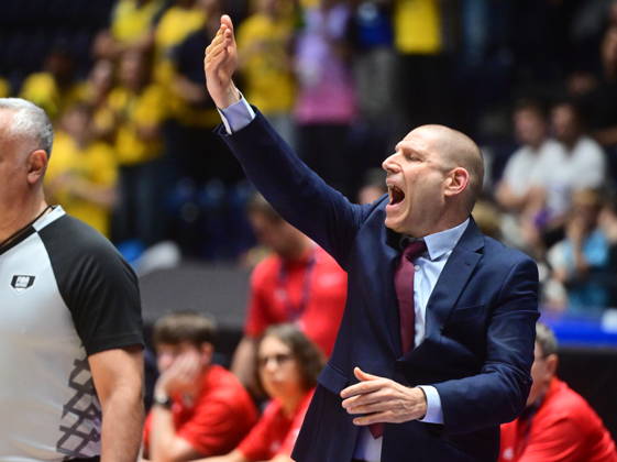 Men s basketball Champions League, group G, 1st round, match Slavia Praha NBK and Alba Berlin in Pardubice, Czech Republic, October 7, 2026. Coach of Slavia Praha NBK Oren Amiel gestures. (CTKxPhoto JosefxVostarek) CTKPhotoP2026100707752 CTKPhotoP2026100707752