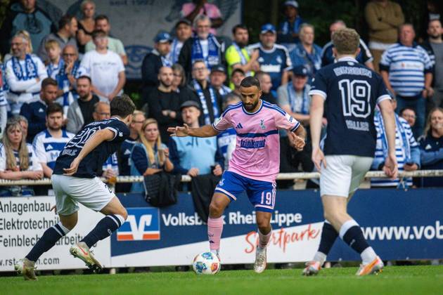 Niederrheinpokal SV Blau-Weiß Dingden - MSV Duisburg ** NUR FÜR REDAKTIONELLE ZWECKE ** EDITORIAL USE ONLY **<p>Fußball Niederrheinpokal SV Blau-Weiß Dingden - MSV Duisburg am 07.10.26 am Sportplatz am Höingsweg in Hamminkeln Ramien Safi ( Duisburg ) Duisburg Copyright: JakobxKlos