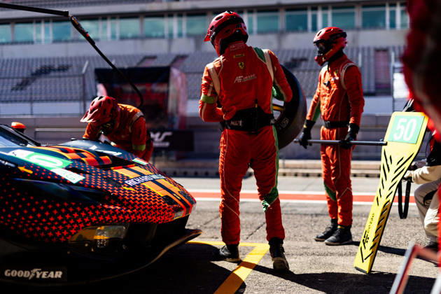 AUTO - ELMS - 4 HOURS OF PORTIMAO 2026 50 TOLEDO Custodio (usa), WADOUX Lilou (fra), AGOSTINI Riccardo (ita), Richard Mille AF Corse, Ferrari 296 LMGT3 Evo, LMGT3, mecaniciens, mechanics pitlane, during the 4 Hours of Portimao 2026, 6th round of the 2026 European Le Mans Series on the Autodromo Internacional do Algarve from October 8 to 10, 2026 in Portimao, Portugal -  Copyright: xJoaoxFilipex
