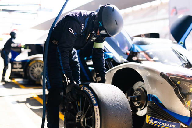 AUTO - ELMS - 4 HOURS OF PORTIMAO 2026 17 LANCHERE Paul (fra), JACOBY Alexander (bra), IGLESIAS Louis (fra), CLX Motorsport, Ligier JS P325 - Toyota, LMP3, mecaniciens, mechanics during the 4 Hours of Portimao 2026, 6th round of the 2026 European Le Mans Series on the Autodromo Internacional do Algarve from October 8 to 10, 2026 in Portimao, Portugal - Copyright: xJoaoxFilipex