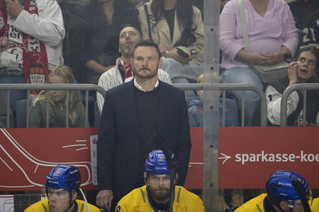 CHL; Kölner Haie - Herning Blue Fox; Köln, 07.10.2026 Garth Murrax (Herning Blue Fox, Head Coach); CHL; Kölner Haie - Herning Blue Fox am 07.10.2026 in der Lanxessarena in Köln (Deutschland). Copyright: xBEAUTIFULxSPORTS AndreasxDickx