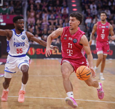 Aleksa Kovacevic Telekom Baskets Bonn vs. FC Porto - Basketball Champions League BCL Foto: Jörn Wolter