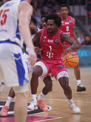 John-Michael Wright Telekom Baskets Bonn vs. FC Porto - Basketball Champions League BCL Foto: Jörn Wolter