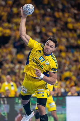 KIELCE, POLAND - OCTOBER 7: Theo Monar during the EHF Champions League Group F match between Industria Kielce nad SC Magdeburg at Hala Legionow on October 2, 2026 in Kielce, Poland --- Pilka reczna. EHF Liga Mistrzow. Industria Kielce - SC Magdeburg. (Photo by Igor Jakubowski Arena Akcji) NEWSPIX.PL --- newspix.pl