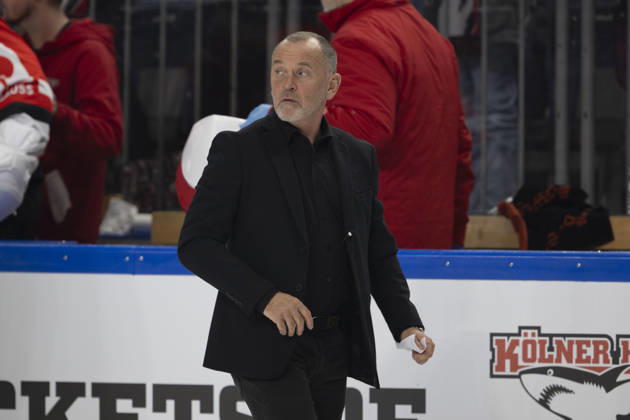 CHL; Kölner Haie - Herning Blue Fox; Köln, 07.10.2026 Thomas Berglund (Kölner Haie, Head Coach); CHL; Kölner Haie - Herning Blue Fox am 07.10.2026 in der Lanxessarena in Köln (Deutschland). Copyright: xBEAUTIFULxSPORTS AndreasxDickx