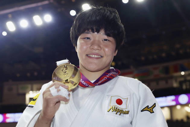 Judo: World championships Haruka Kaju of Japan poses with her gold medal after winning the women s 63-kilogram title at the judo world championships in Baku, Azerbaijan, on Oct. 7, 2026.  A14AA0005630397P