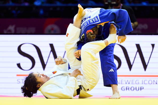 (Top-Bottom) Van Lieshout Joanne (NED), Lkhagvatogoo Enkhriilen (MGL), OCTOBER 7, 2026 - Judo : World Judo Championships BAKU2026 Women s -63kg3rd place match at National Gymnastics Arena in Baku, Azerbaijan. Noxthirdxpartyxsales aflo_354113117 KenxAsakurax