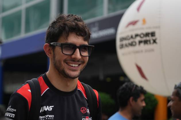 October 8, 2026, Singapore, Singapore: Esteban Ocon (FRA) (TGR Haas F1 Team) in the paddock of the Formula 1 Singapore Grand Prix 2026 at the Marina Bay Street Circuit. Singapore Singapore - ZUMAs197 20261008_aaa_s197_004 Copyright: xLucaxMartinix