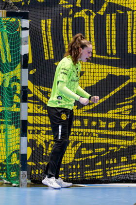 Dortmund, 07.10.2026, Handball, Damen, Alsco Handball Bundesliga Frauen, 5. Spieltag , BVB Borussia Dortmund - Buxtehuder SV Sarah Wachter (BVB, 12) jubelt nach einer Parade Dortmund Sporthalle Wellinghofen NRW Germany