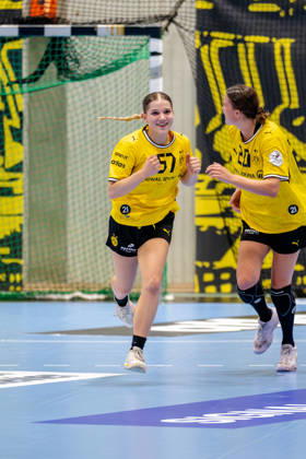 Dortmund, 07.10.2026, Handball, Damen, Alsco Handball Bundesliga Frauen, 5. Spieltag , BVB Borussia Dortmund - Buxtehuder SV Nora Lueg (BVB, 57) jubelt nach einem Treffer Dortmund Sporthalle Wellinghofen NRW Germany