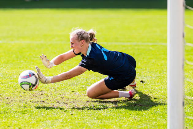 261008 Goalkeeper Sunniva Skoglund of the Norwegian women™s national football team during a training session on October 8, 2026 in Bucharest. Photo: Marius Simensen BILDBYRAN Cop 238 bbeng dam fifa women s world cup qualifier football fotball fotboll norge norway practice soccer training trening träning Copyright: MARIUSxSIMENSEN BB261008BB231