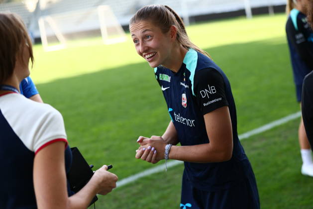 Women s National Soccer Team Prepares for World Cup Qualifiers Bucharest, Romania, October 8, 2026 Lisa Fjeldstad Naalsund and Frida Maanum during a training session at Stadionul Arcul de Triumf, before the World Cup qualifier against Romania. Photo by Nikola Krstic, NTB Romania, Bucharest. EDITORIAL USE ONLY. RESTRICTED USE FOR BETTING COMPANIES. Copyright: xNikolaxKrsticx xNTBx