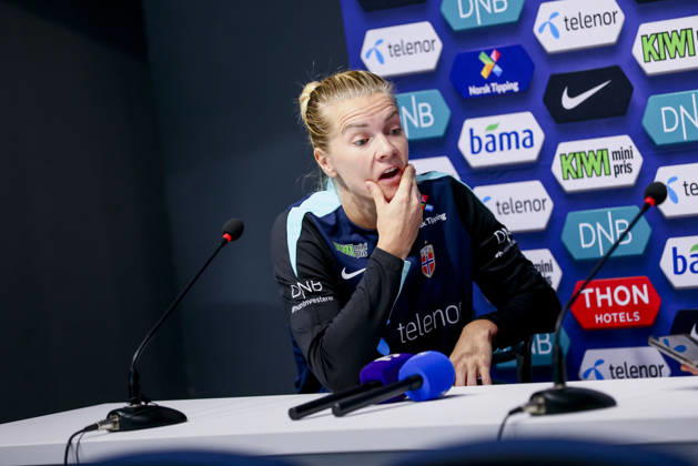 Women s National Soccer Team Prepares for World Cup Qualifiers Bucharest, Romania, October 8, 2026 Lisa Fjeldstad Naalsund and Frida Maanum during a training session at Stadionul Arcul de Triumf, before the World Cup qualifier against Romania. Photo by Nikola Krstic, NTB Romania, Bucharest. EDITORIAL USE ONLY. RESTRICTED USE FOR BETTING COMPANIES. Copyright: xNikolaxKrsticx xNTBx