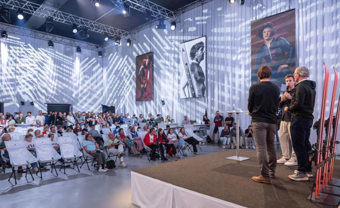 ALPINE SKIING - Atomic Media Day 2026 ALTENMARKT,AUSTRIA,08.OCT.26 - ALPINE SKIING - Atomic Media Day. Image shows the event room. GEPAxpictures xHaraldxSteiner