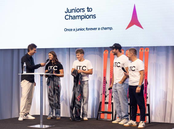 ALPINE SKIING - Atomic Media Day 2026 ALTENMARKT,AUSTRIA,08.OCT.26 - ALPINE SKIING - Atomic Media Day. Image shows presenter Christian Brugger, Katharina Unterdechler, Stefan Lehenauer, Daniel Danklmaier and Juergen Graller (Atomic). GEPAxpictures xHaraldxSteiner