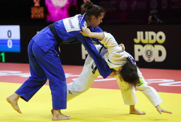 AZERBAIJAN, BAKU - OCTOBER 8, 2026: Madina Taimazova (R) of Russia and Aleksandra Andric of Serbia compete in their -70 kg bout as part of the 2026 World Judo Championships at the National Gymnastics Arena 2026 World Judo Championships In Baku - ZUMAt113 20261008_zaa_t113_458 Copyright: xMikhailxSinitsynx