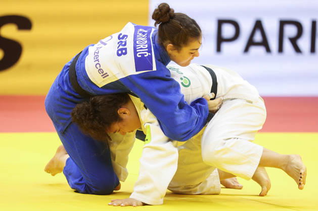 AZERBAIJAN, BAKU - OCTOBER 8, 2026: Madina Taimazova (bottom) of Russia and Aleksandra Andric of Serbia compete in their -70 kg bout as part of the 2026 World Judo Championships at the National Gymnastics Arena. Mikhail Sinitsyn TASS 98954767