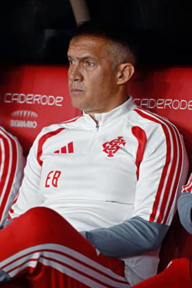 RECORD DATE NOT STATED 7th October 2026; Beira-Rio Stadium, Porto Alegre, Brazil; Brazilian Serie A Football, Internacional versus Corinthians; Internacional manager Eduardo Baptista looks on MaxxPeixoto DiaEsportivo