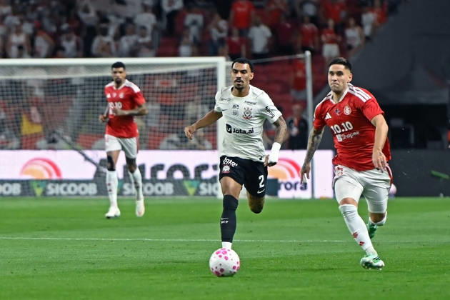 RECORD DATE NOT STATED 7th October 2026; Beira-Rio Stadium, Porto Alegre, Brazil; Brazilian Serie A Football, Internacional versus Corinthians; Rodrigo Villagra of Internacional battles for possession ball with Matheuzinho of Corinthians MaxxPeixoto DiaEsportivo