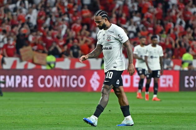 RECORD DATE NOT STATED 7th October 2026; Beira-Rio Stadium, Porto Alegre, Brazil; Brazilian Serie A Football, Internacional versus Corinthians; Memphis Depay of Corinthians shows dejection after the teams 2-1 defeat after the match MaxxPeixoto DiaEsportivo