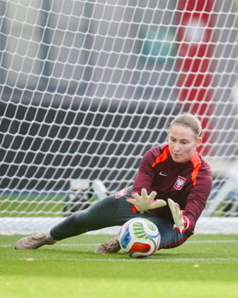 08.10.2026 LEUVEN , PILKA NOZNA KOBIET ( WOMEN S FOOTBALL) TRENING OFICJALNY PRZED POLFINALEM BARAZY MISTRZOSTW SWIATA 2027 TRENING NZ. JULIA WOZNIAK FOTO RADOSLAW JOZWIAK CYFRASPORT NEWSPIX.PL --- Newspix.pl RA2_6337
