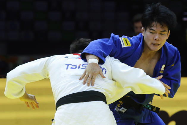 AZERBAIJAN, BAKU - OCTOBER 8, 2026: Sanshiro Murao (L) of Japan and Goki Tajima of Japan compete in their -90 kg bout as part of the 2026 World Judo Championships at the National Gymnastics Arena 2026 World Judo Championships In Baku - ZUMAt113 20261008_zaa_t113_640 Copyright: xMikhailxSinitsynx